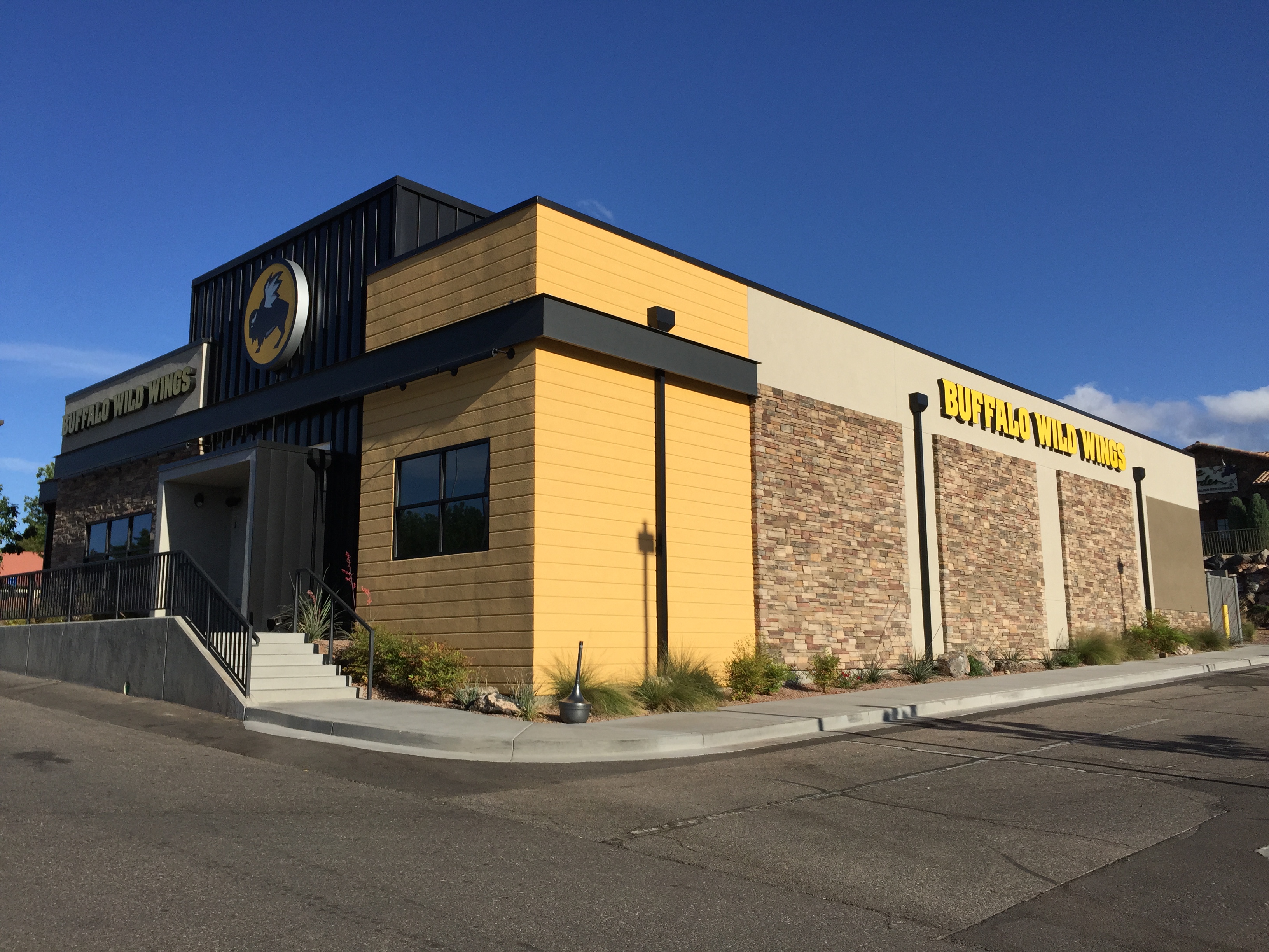 Rosenberg Associates | Buffalo Wild Wings